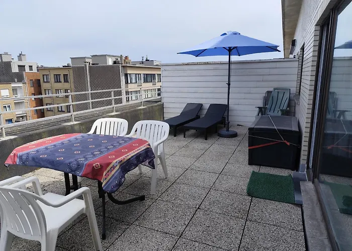 Knusse Studio Met Groot Terras Te Middelkerke!