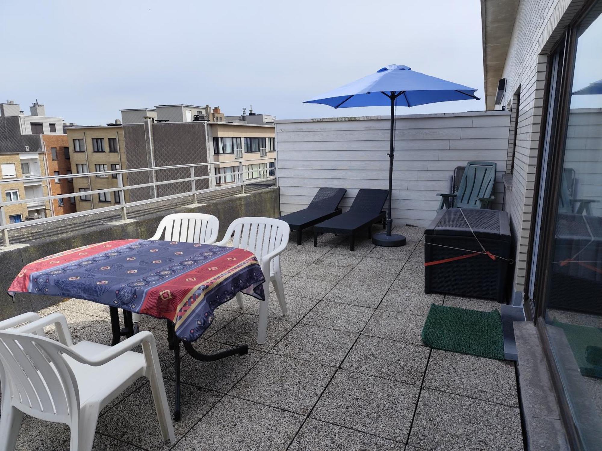 Knusse Met Groot Terras Te Middelkerke! * Middelkerke